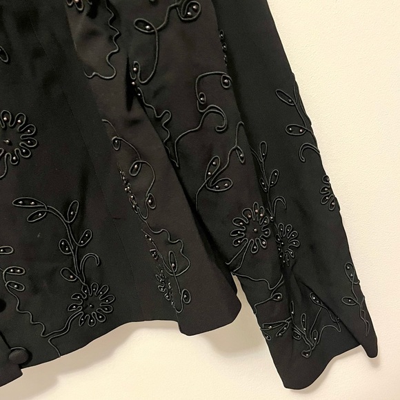 vintage Talbots button-up jacket blazer with beautiful intricate beaded details - Picture 8 of 16
